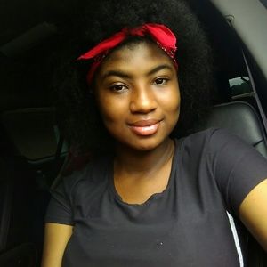 Meet your Posher, Alison